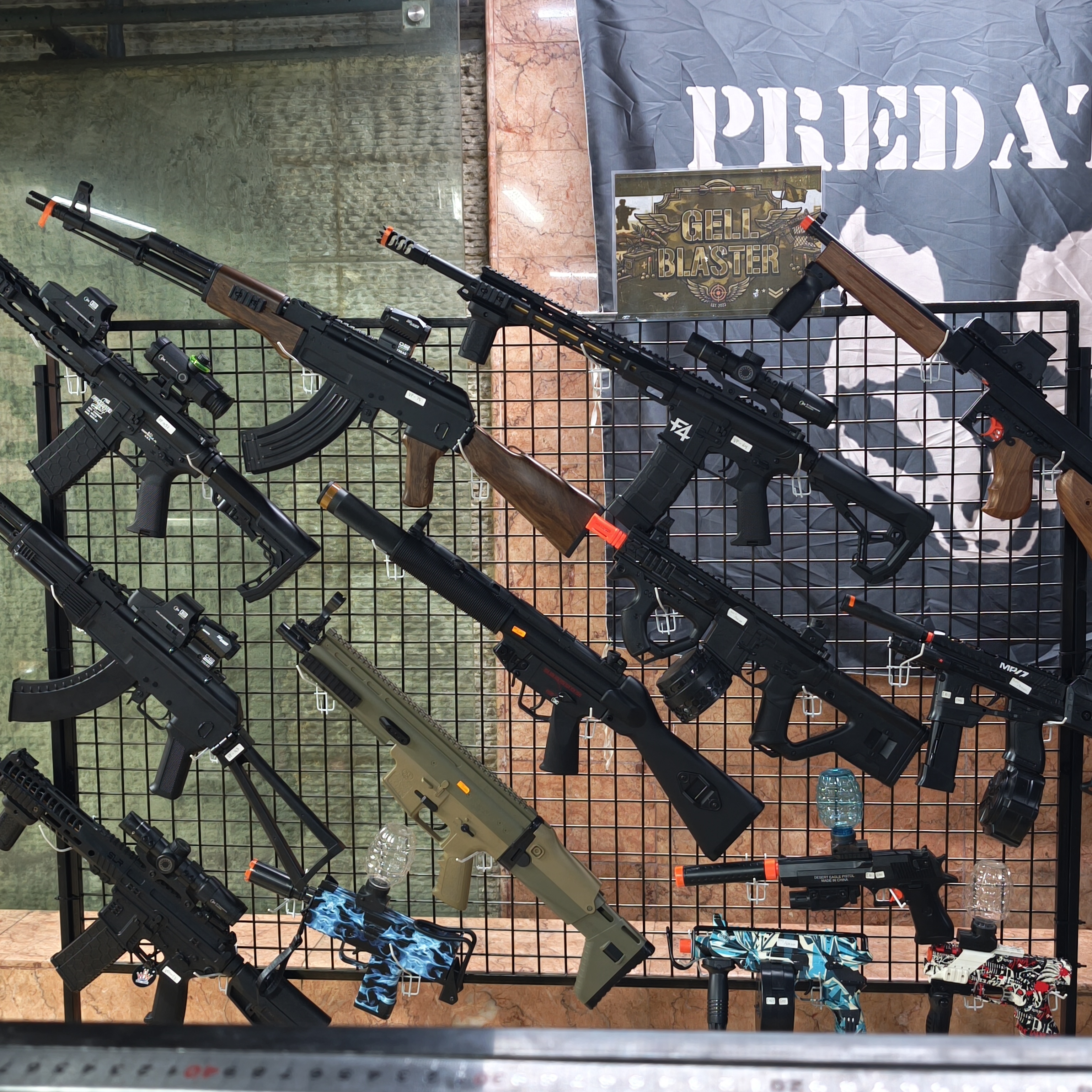 Area store Predatorland